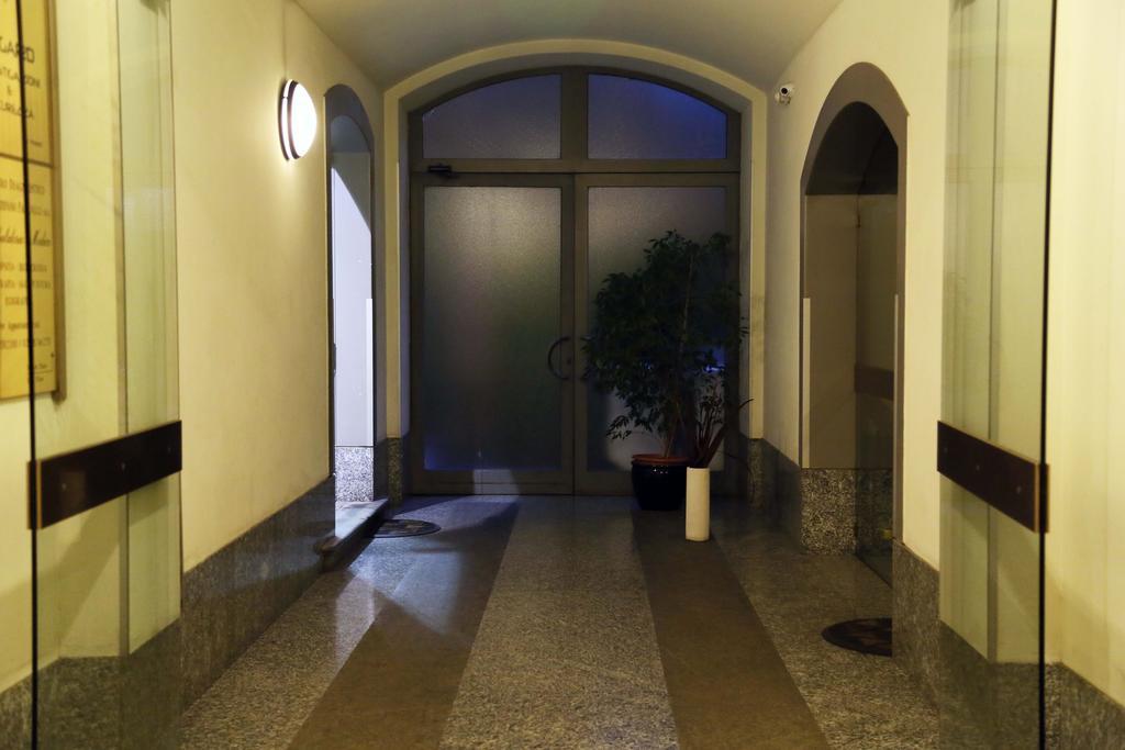 Charming Apartment The Castle Mailand Exterior foto